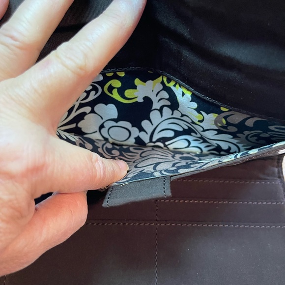 Vera Bradley Tri Fold Brown Solid Quilted Wallet Magnetic - Picture 7 of 10